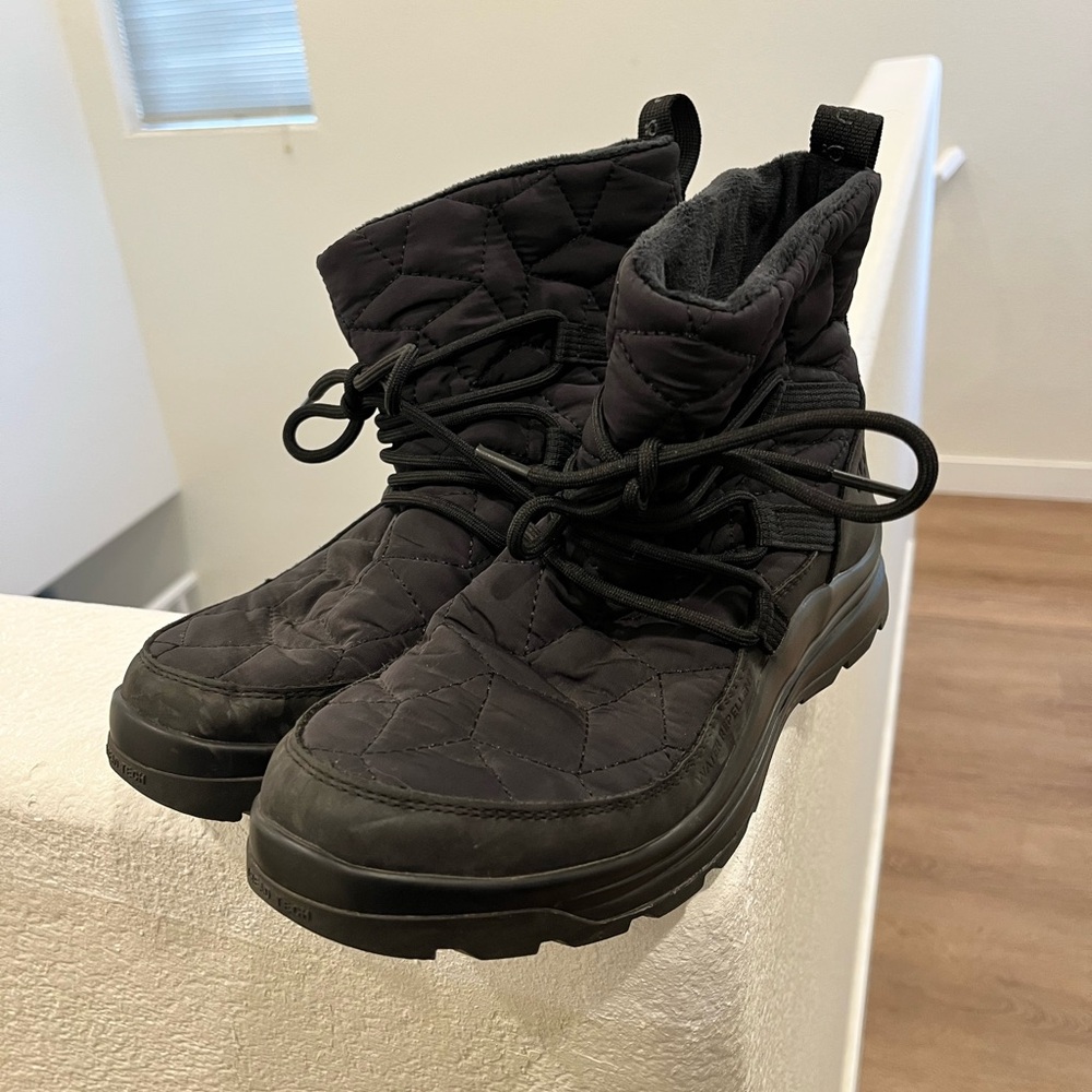 Quilted Winter Ankle Boots - Black